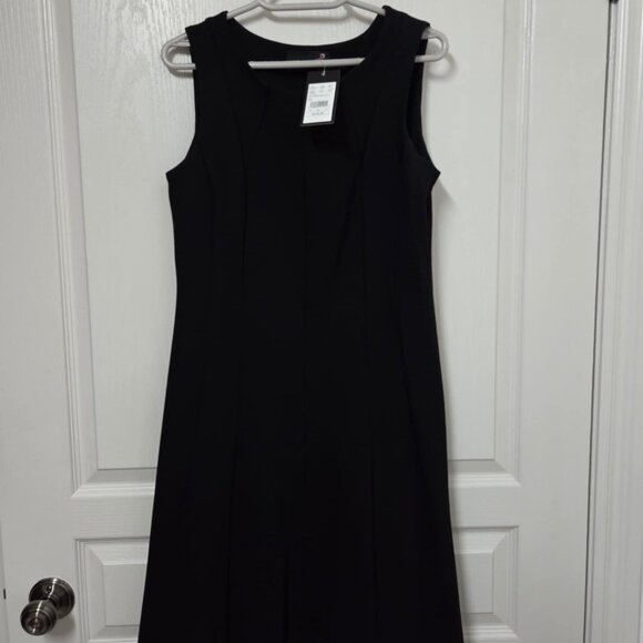New Laura Petite - Size 10 - Picture 1 of 6